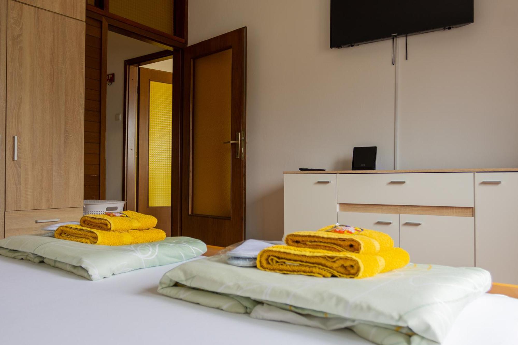 Sea View Retreat With 170Mbps Wifi And Sunny Balcony Lejlighed Kastav Eksteriør billede