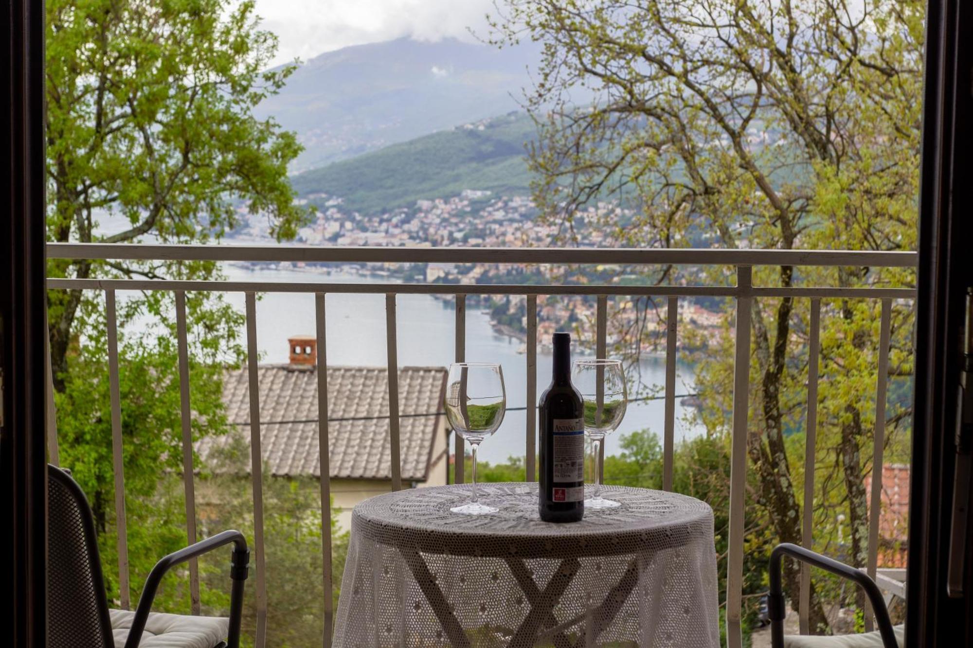 Sea View Retreat With 170Mbps Wifi And Sunny Balcony Lejlighed Kastav Eksteriør billede